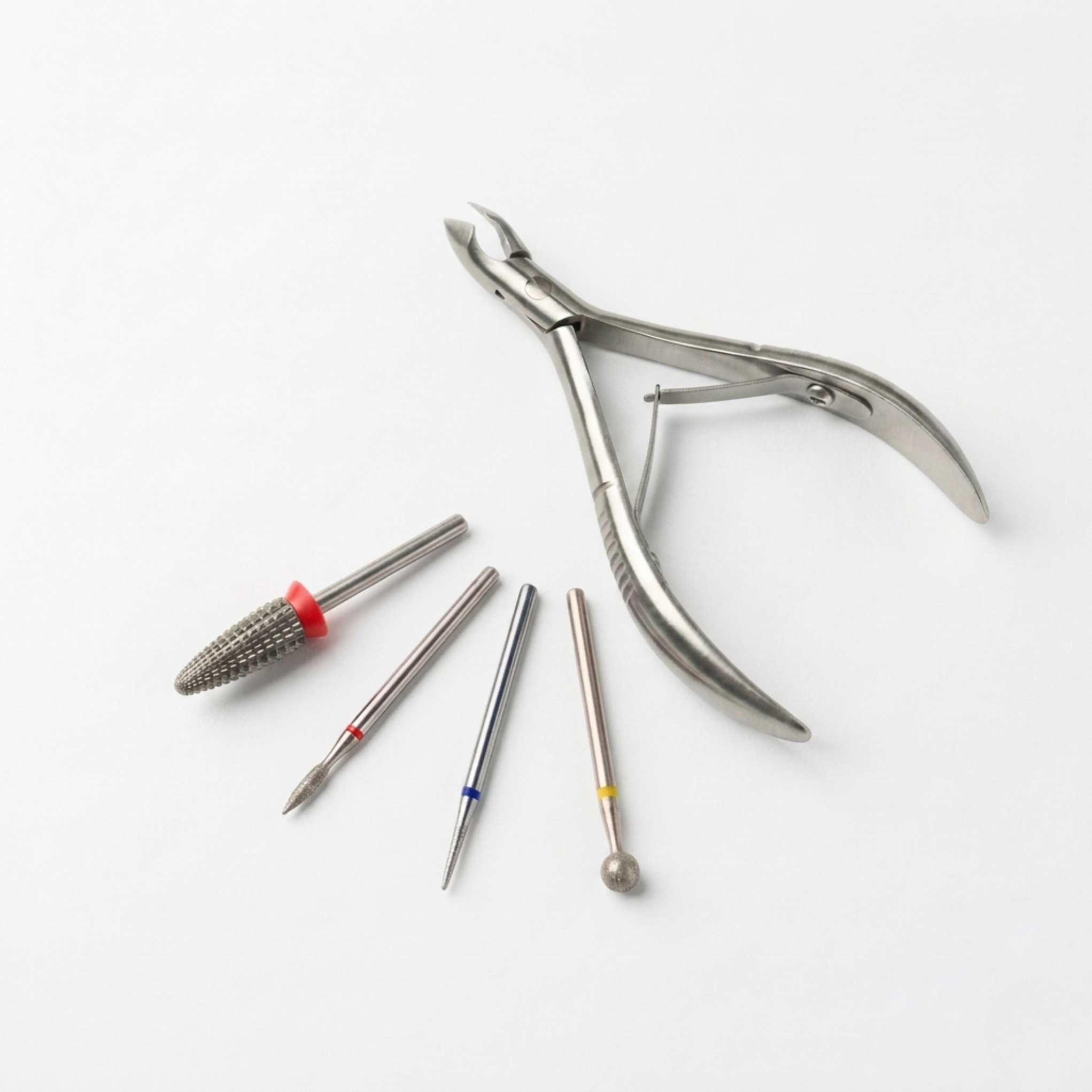 Pack Profesional de Manicura Rusa: Alicate de Corte + 4 Brocas de Diamante